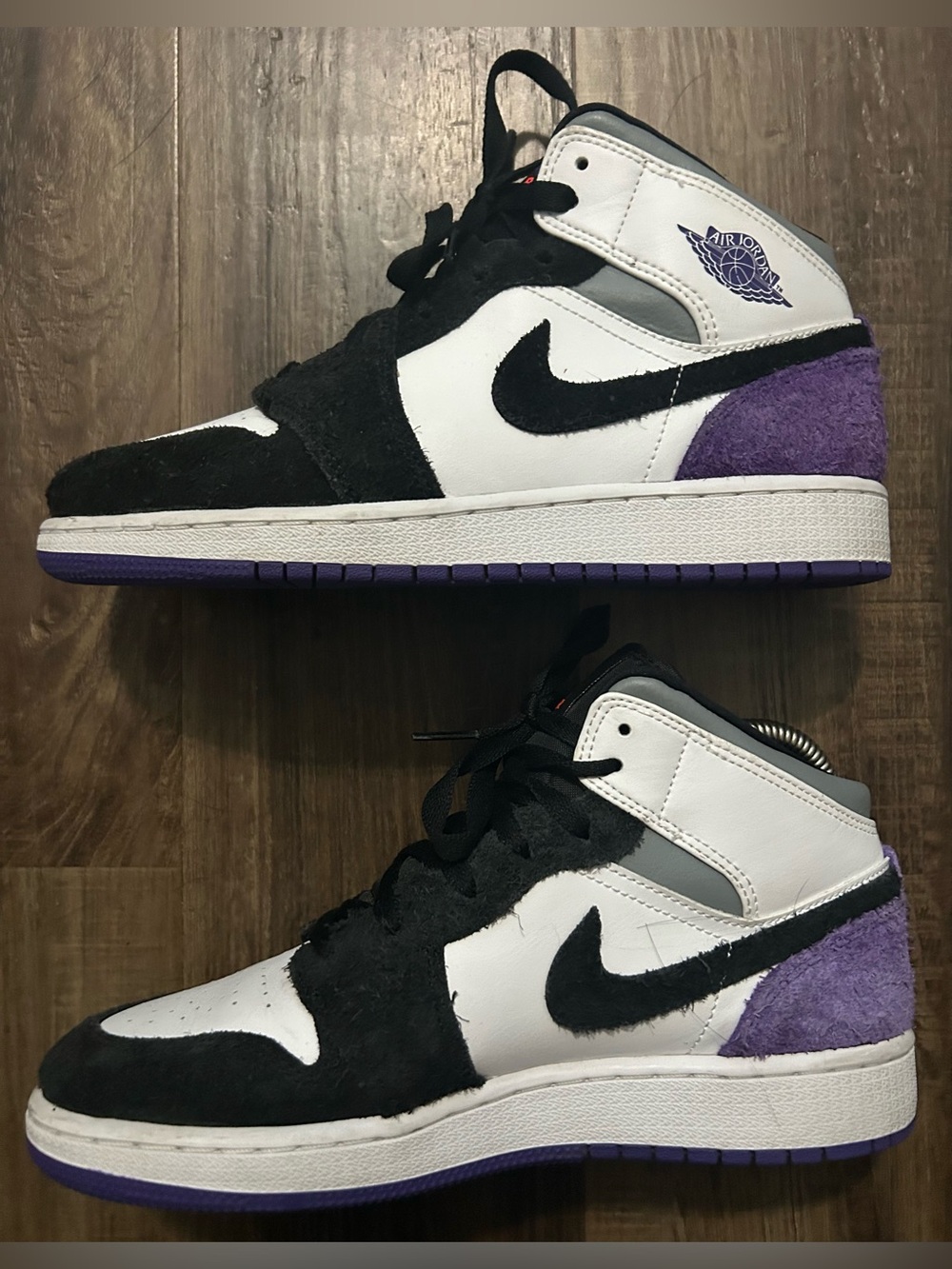 Jordan Air Jordan 1 Mid SE Varsity Purple 6.5Y boys good condition